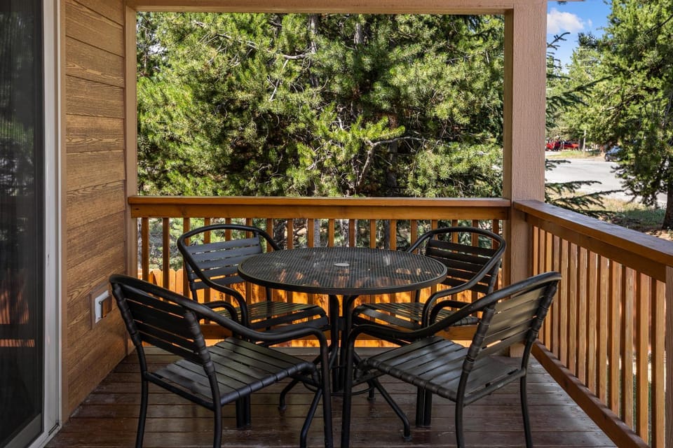 Patio, Day, View (from property/room), Balcony/Terrace, Seating area, Dining area