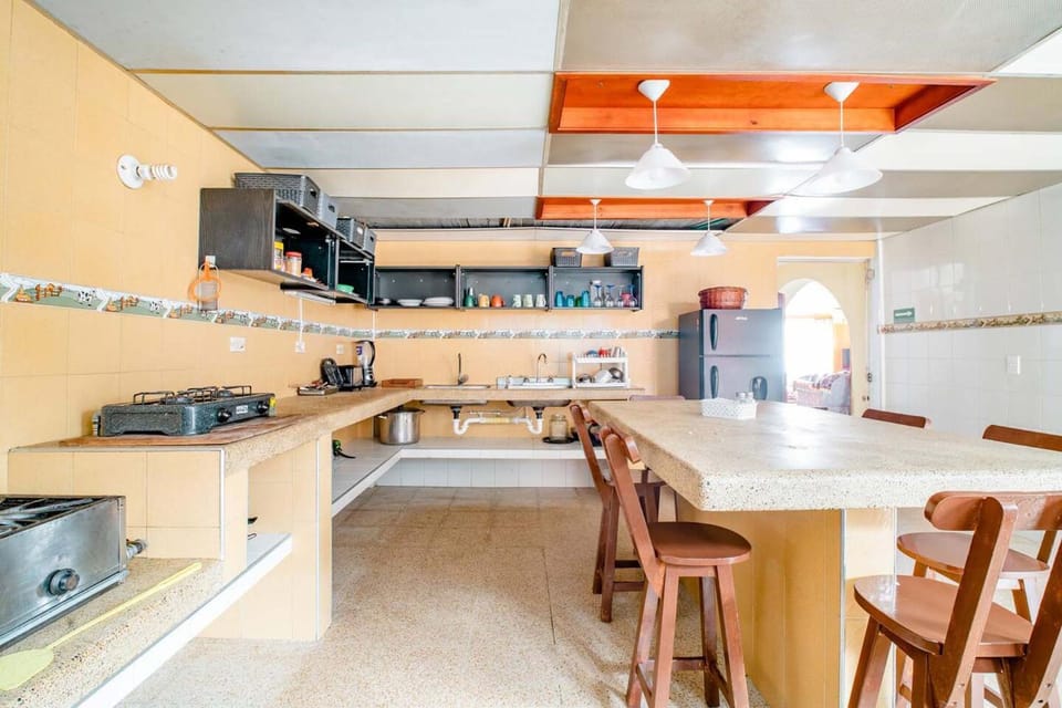 Kitchen or kitchenette, Dining area, pet friendly, stove