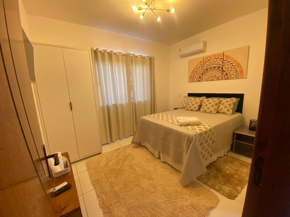 Bed, TV and multimedia, Photo of the whole room, Bedroom, wardrobe, air conditioner