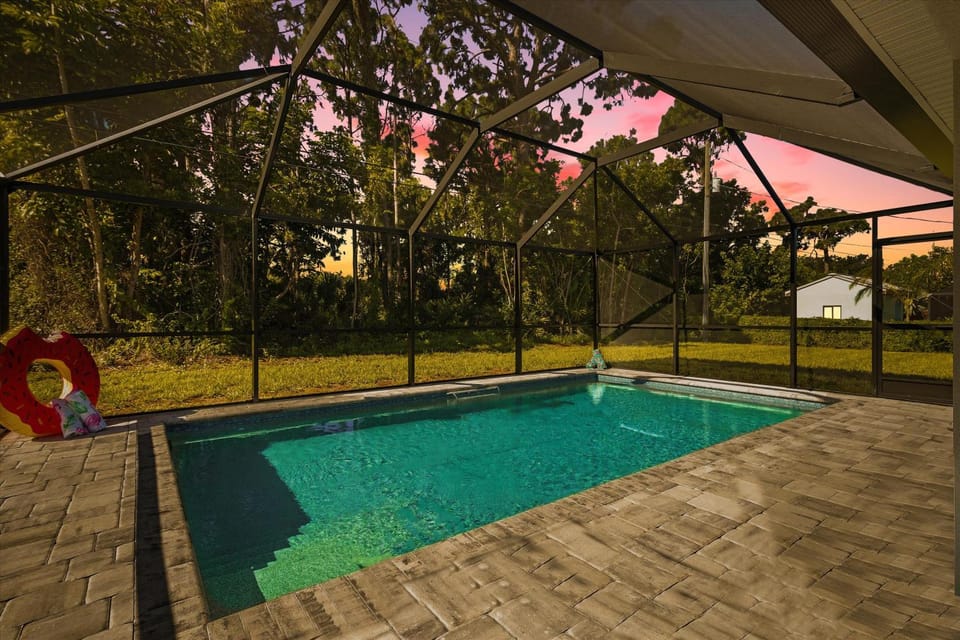 BRAND NEW Rental with Luxury Pool - Villa Rosalie - Roelens Vacations House in Englewood
