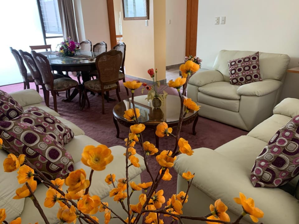 Living room, Dining area