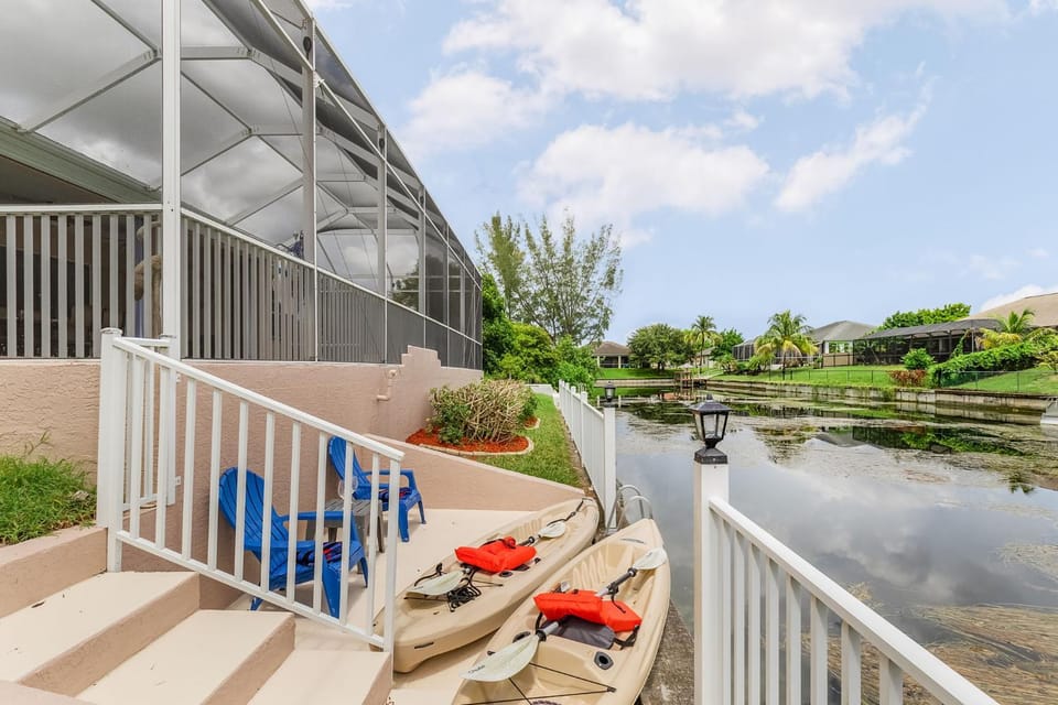 Waterfront Paradise with Heated Pool, Kayaks, & Game Room Villa Cape Paradise Roelens Vacations House in Cape Coral