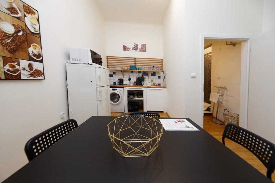 Kitchen or kitchenette, kitchen