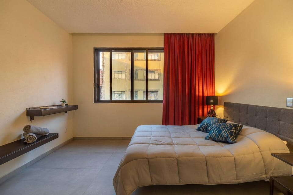 Bed, Living room, Photo of the whole room, Seating area, Bedroom