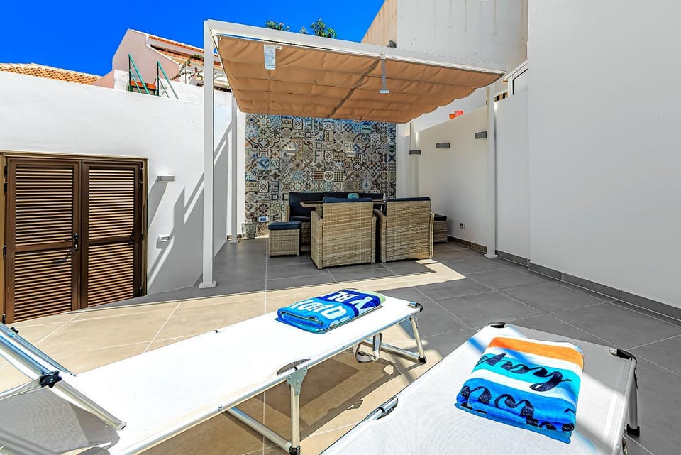 Patio, Balcony/Terrace