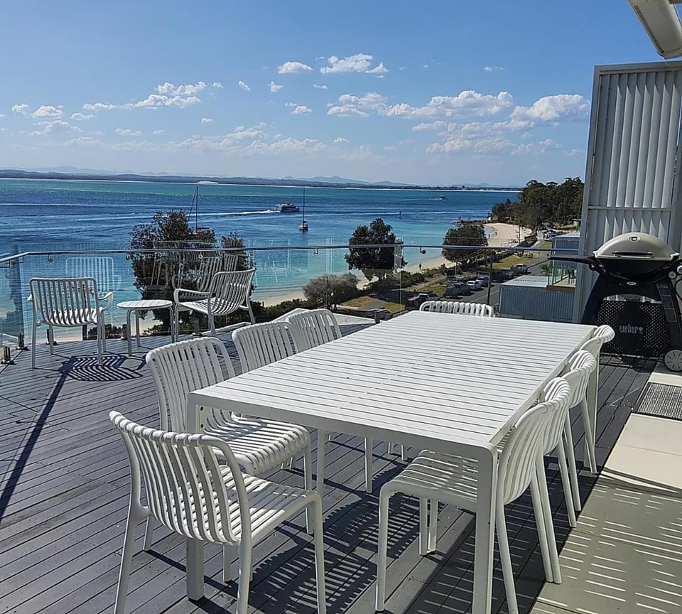 Riviera - Panoramic Water Views In The Heart Of Nelson Bay House in Nelson Bay