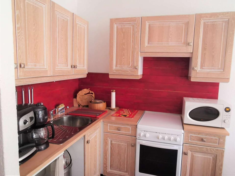 Studio cabine 4 pers. La Mongie, centre station, près des pistes - FR-1-404-333 Cabin in Aragon