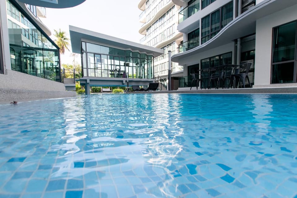 Pool view, Swimming pool