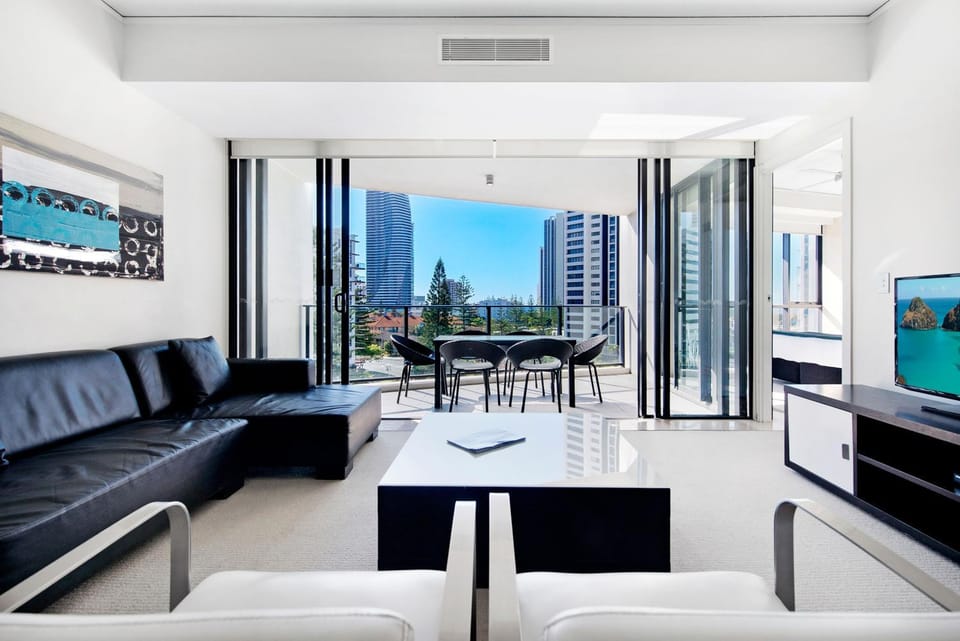 Stunning 2 Bed Apartment in Sierra Grand - CoastHM Apartment in Gold Coast