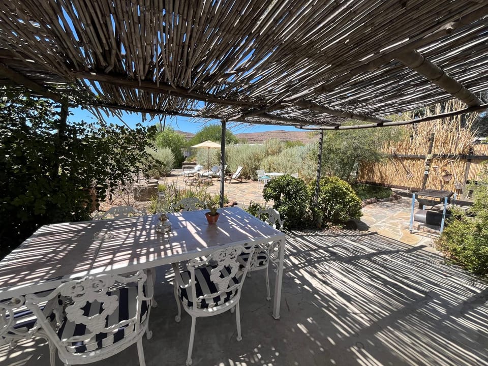 Balcony/Terrace, Dining area, Garden view