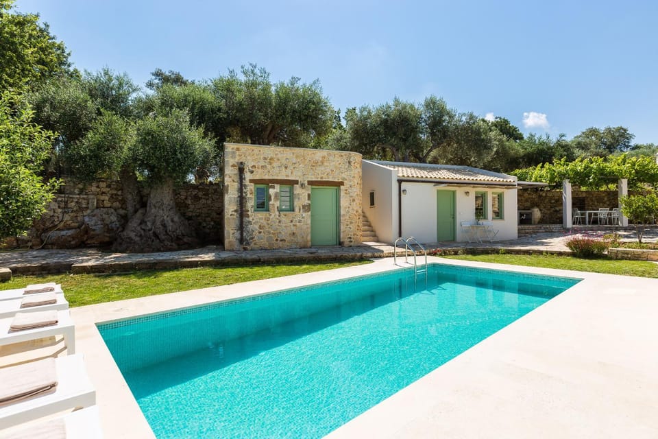 Property building, Garden view, Pool view