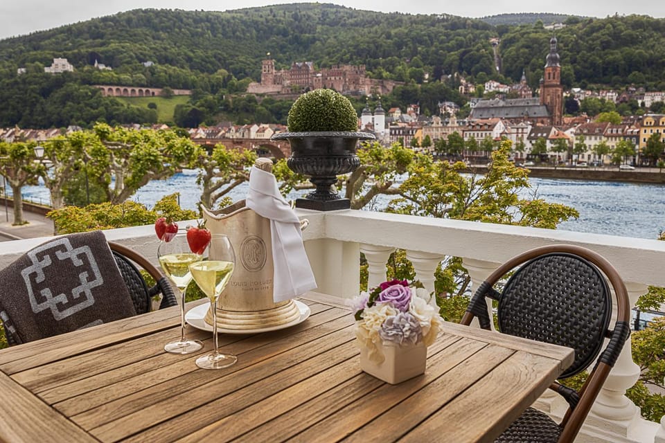 Balcony/Terrace, City view, Mountain view, River view