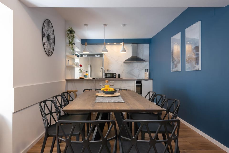 Dining area, kitchen