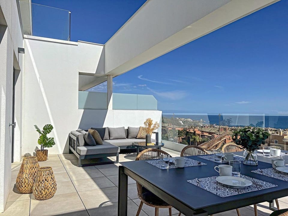 Via Celere 2329 Luxury apartment with Sea View Apartment in Costa del Sol