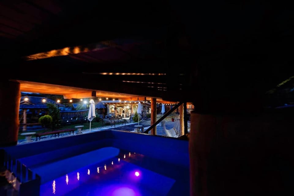 Pensiunea RAVHOUSE Bed and Breakfast in Romania