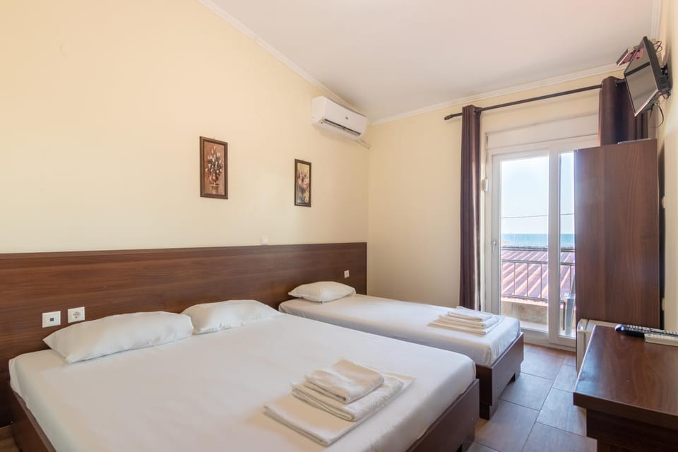 Bed, Photo of the whole room, Bedroom, Sea view