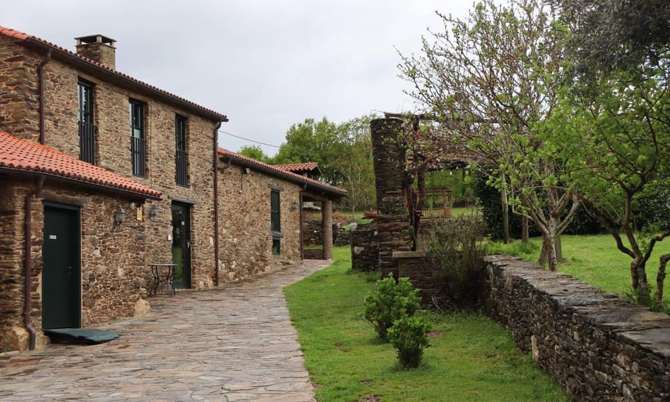 Property building, Day, Garden, Garden view