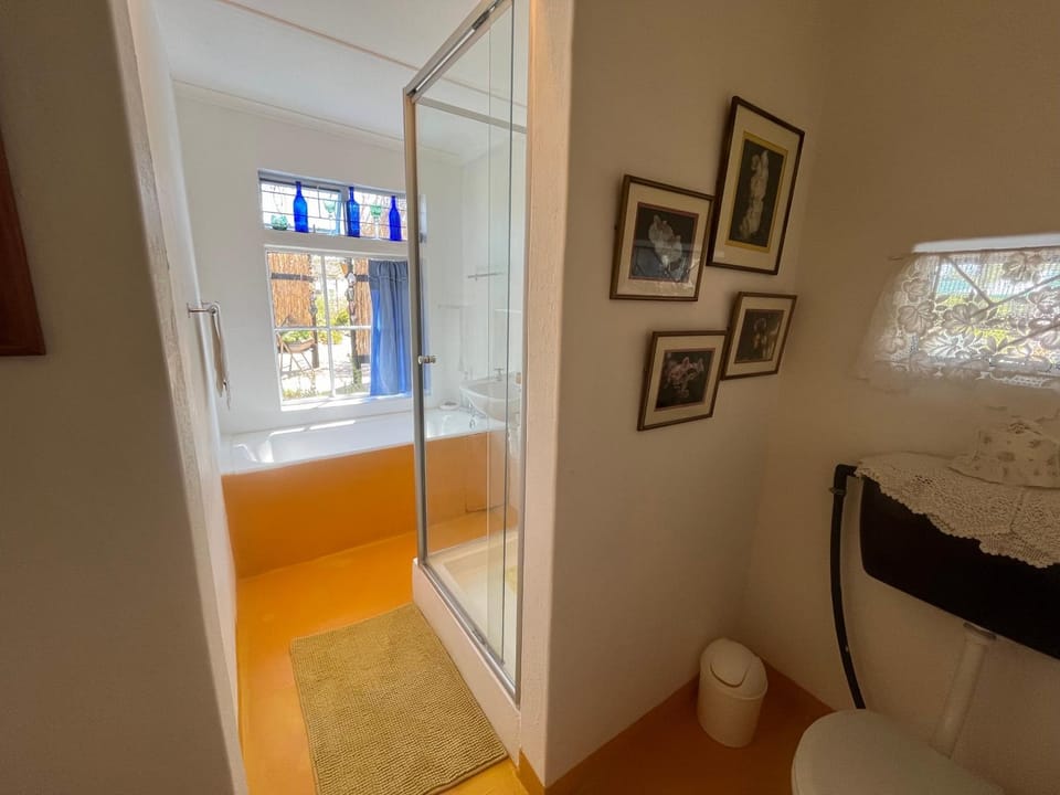Shower, Toilet, Bathroom, Bath