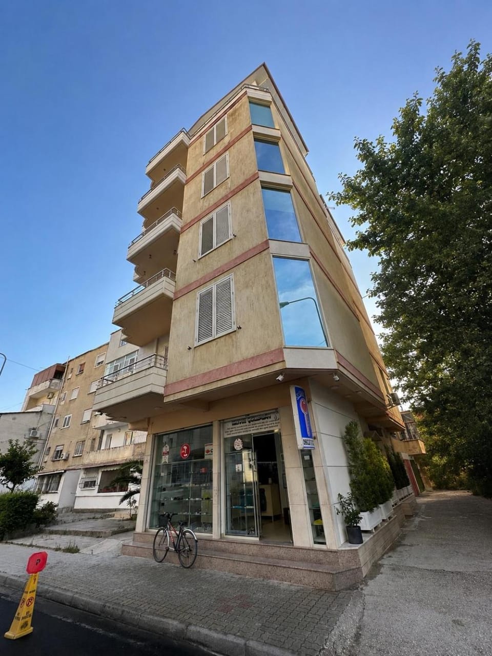Street view, Location