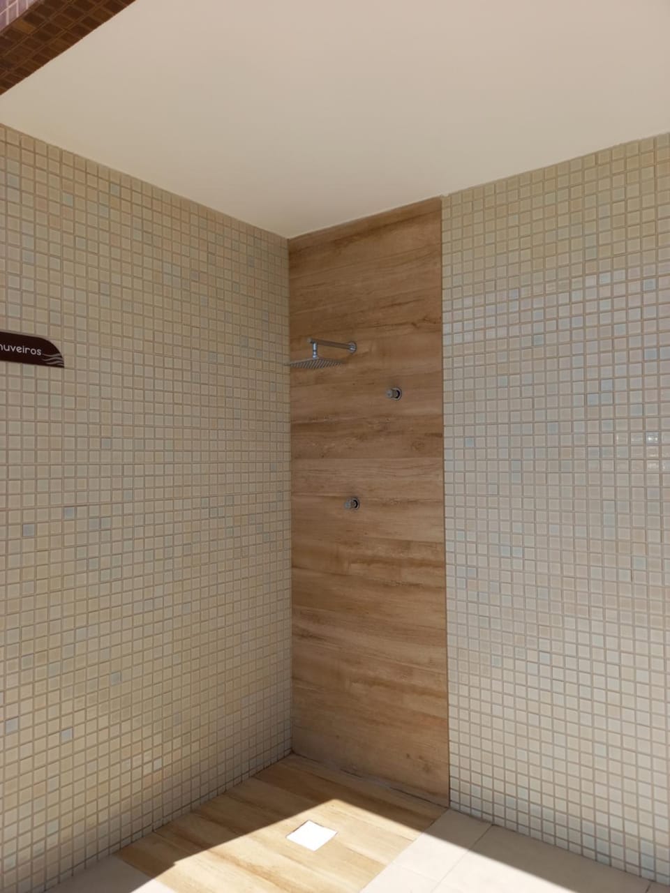 Shower, Swimming pool
