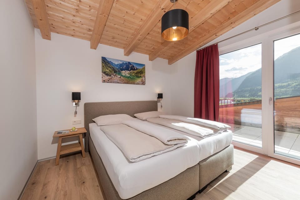 Bed, View (from property/room), Balcony/Terrace, Bedroom, hair dresser, safe, wardrobe