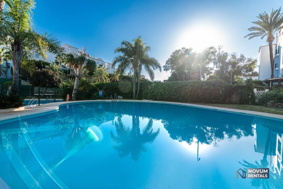 Garden, Swimming pool