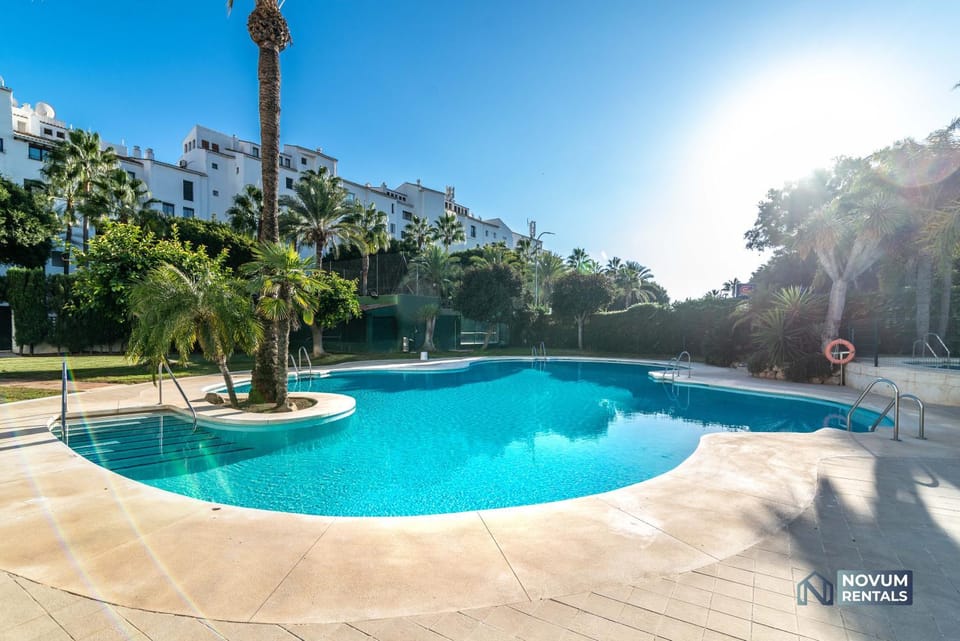 Garden, Swimming pool