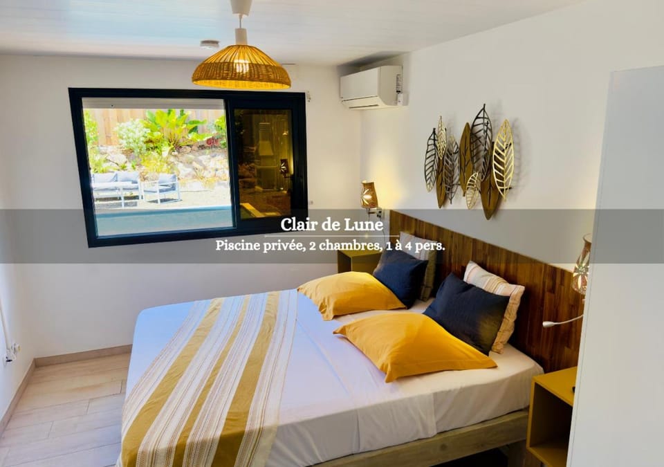 Photo of the whole room, Bedroom, Garden view, Pool view, air conditioner