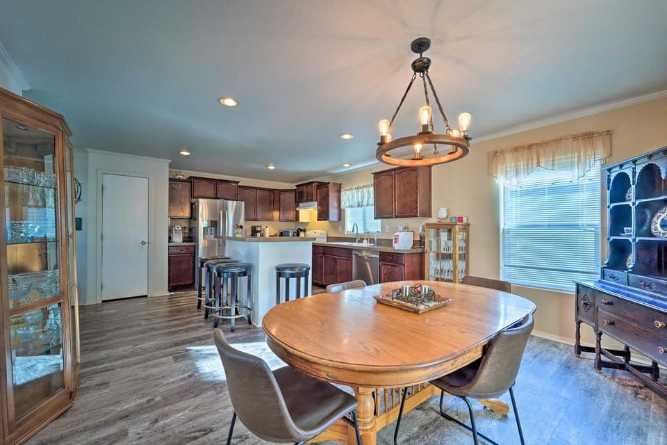 Peaceful Portales Escape w/ Patio & Grill! House in New Mexico