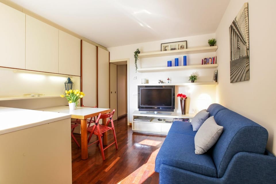 Summer, Living room