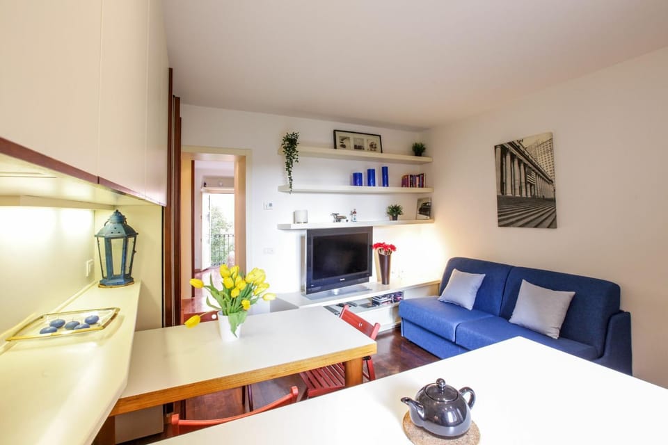 Summer, Living room, Dining area