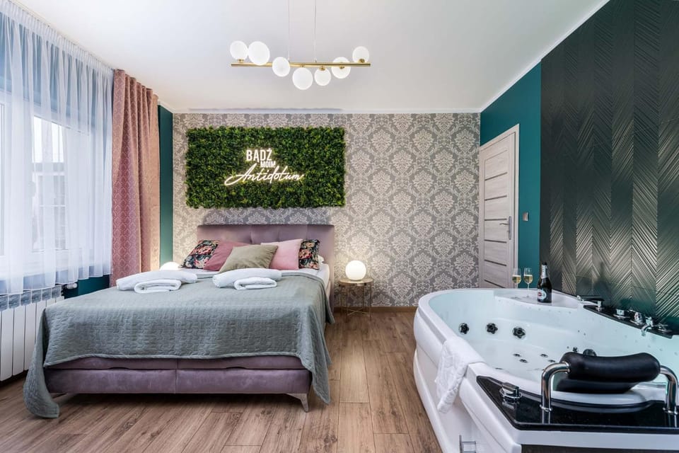 Hot Tub, Photo of the whole room, Bedroom, towels