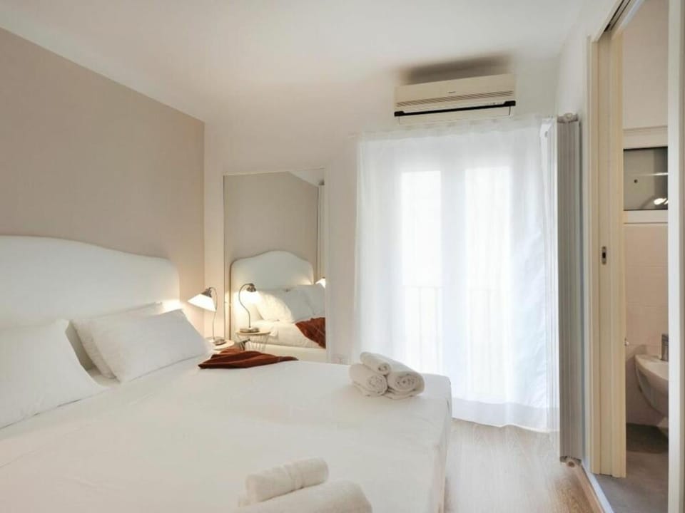 Bedroom, Autumn