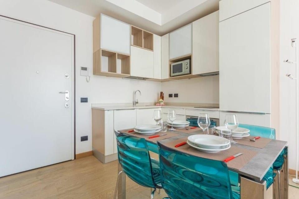 Kitchen or kitchenette, Living room, Dining area