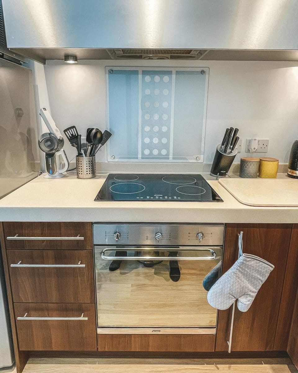 Kitchen or kitchenette, stove