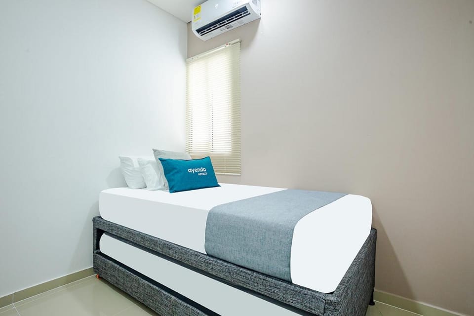 Bed, Bedroom, air conditioner