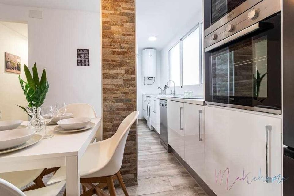 Apartamento 1 en Estadio Sevilla, 6 plazas y metro Apartment in Seville