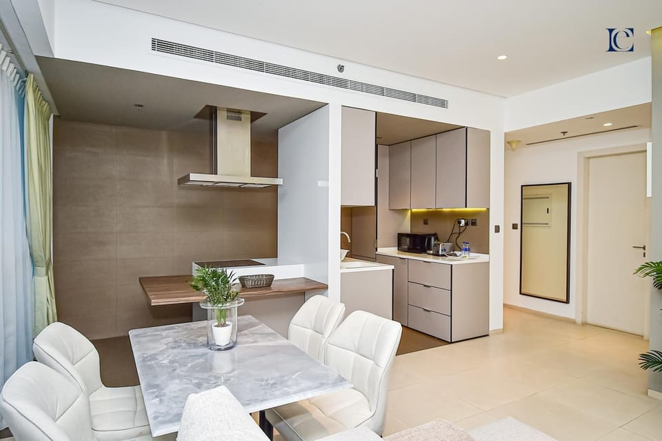 Kitchen or kitchenette, Dining area, minibar, pet friendly, stove