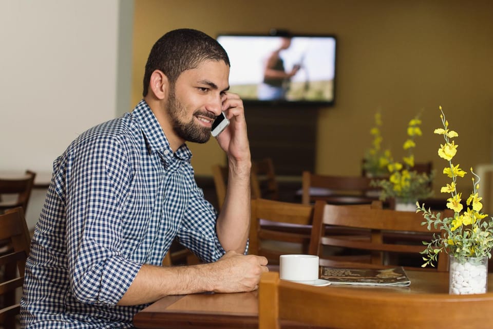 Restaurant/places to eat, Communal lounge/ TV room, Communal lounge/ TV room, People