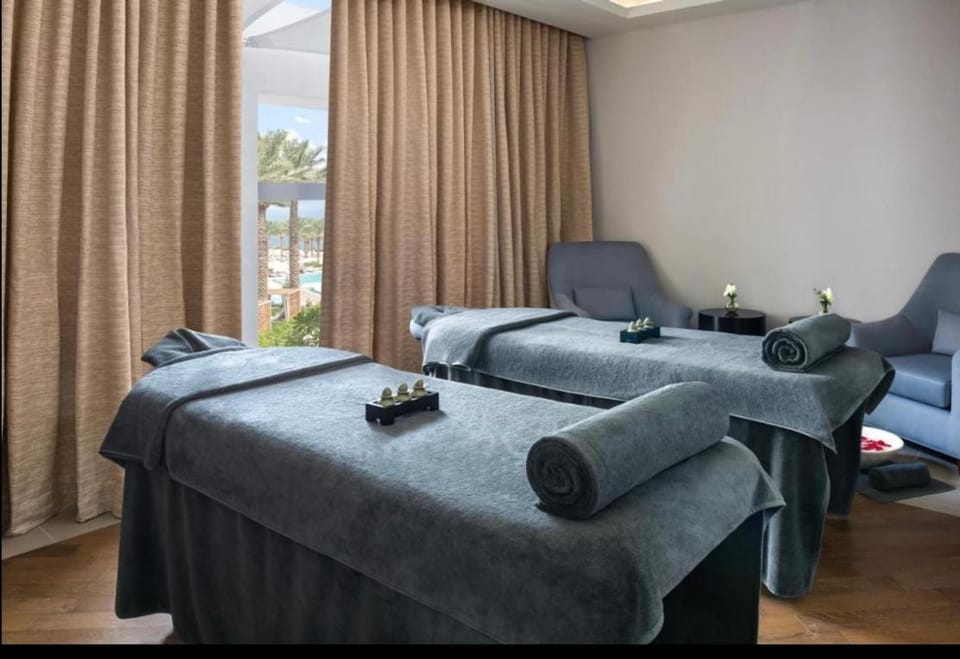 Massage, Spa and wellness centre/facilities