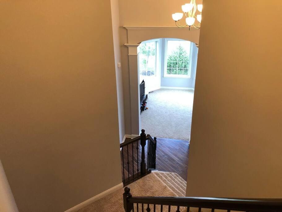 Lakefront view 5 bedroom home with basement House in Fishers