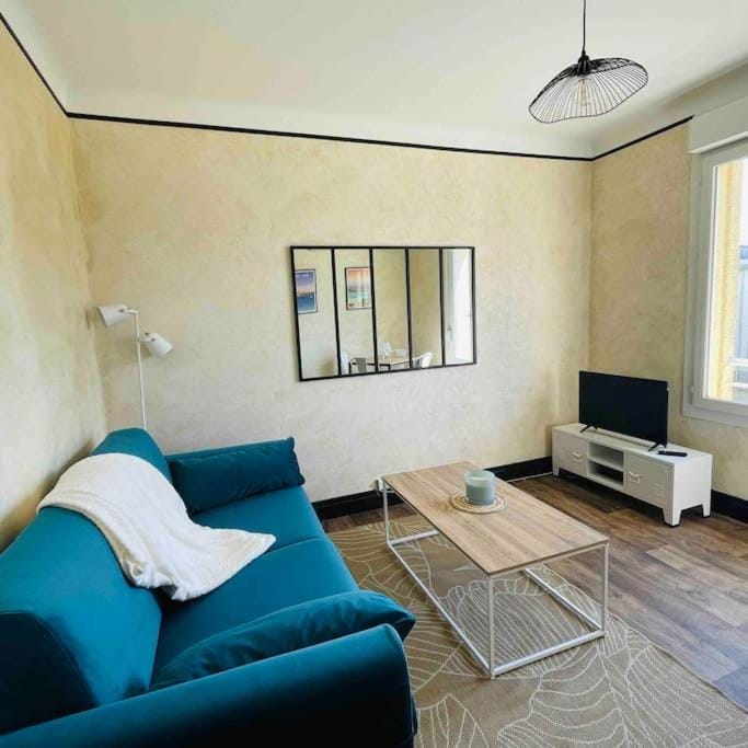 Charmant T2 tout équipé face à la gare Apartment in Lorient