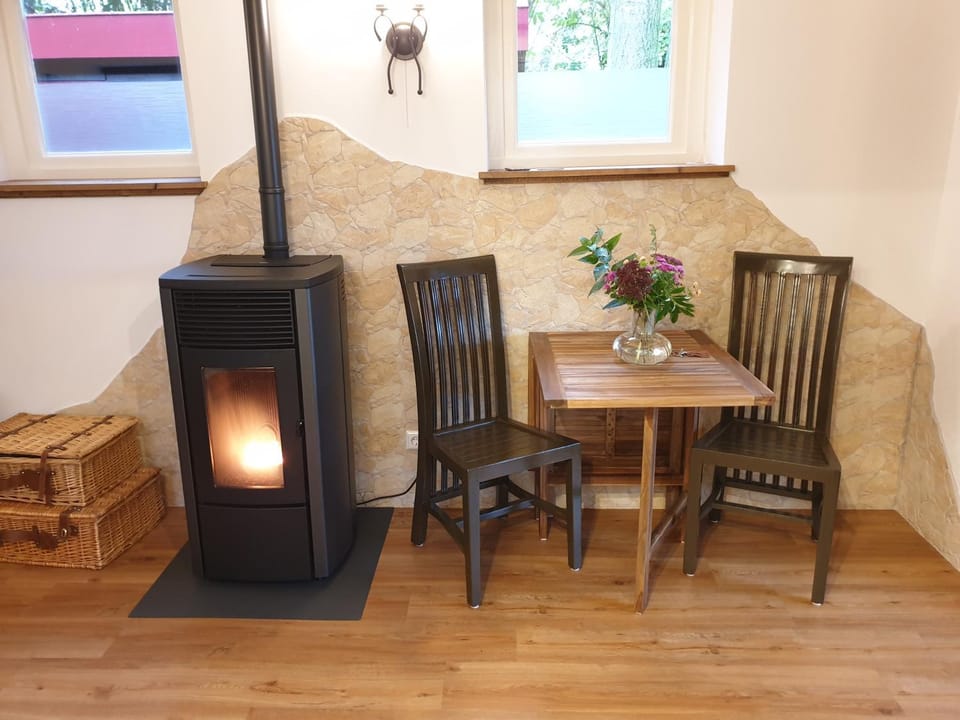Dining area, flat iron