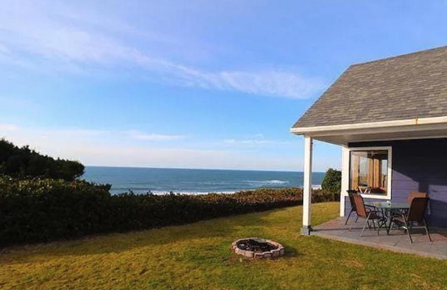Coastal Serenity House in Lincoln City