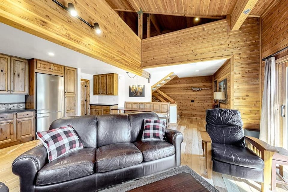 Ski Run Villas 8 Apartment in Mammoth Lakes