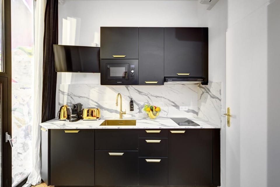 TV and multimedia, Coffee/tea facilities, Kitchen or kitchenette, microwave, toaster