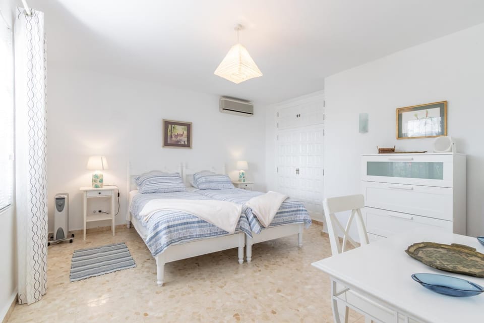 Living room, Bedroom