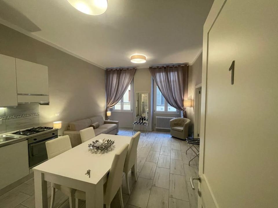 Kitchen or kitchenette, Living room, Seating area, Dining area, stove