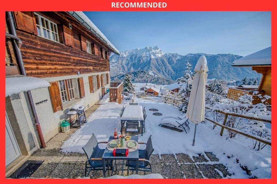 Patio, Day, Natural landscape, Winter, Living room, Seating area, Dining area, Mountain view