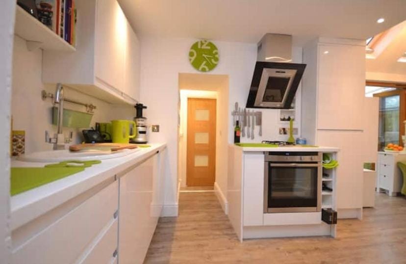 Compact, central apartment, dog friendly. Apartment in Kingsbridge